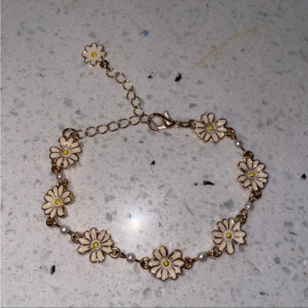 Daisy bracelet - Picture 2 of 2